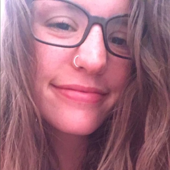 Meet your Posher, Jade - Picture 1 of 1